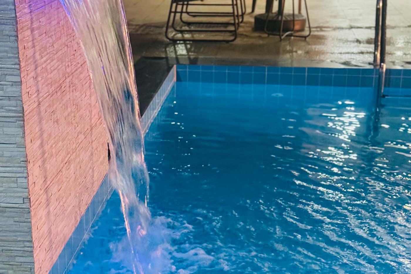 Pool waterfall feature